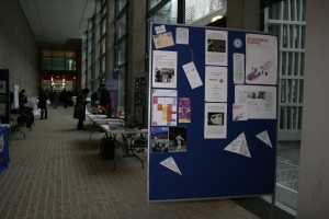 Stellwand der Initiative in der "Rue de France"